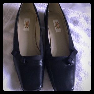 Navy size 10 Talbot Flats